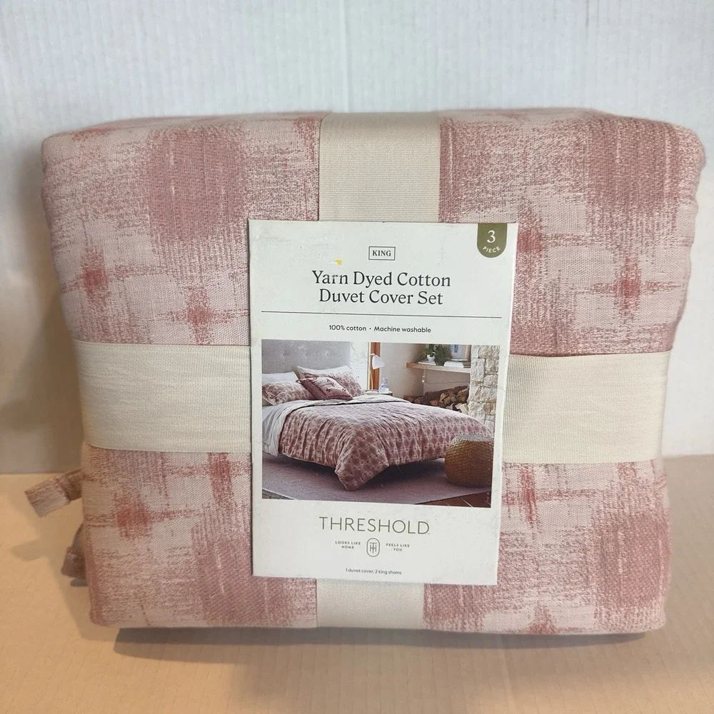 King Yarn Dye Ikat Duvet Cover and Sham Set Ivory/Mauve - Threshold New